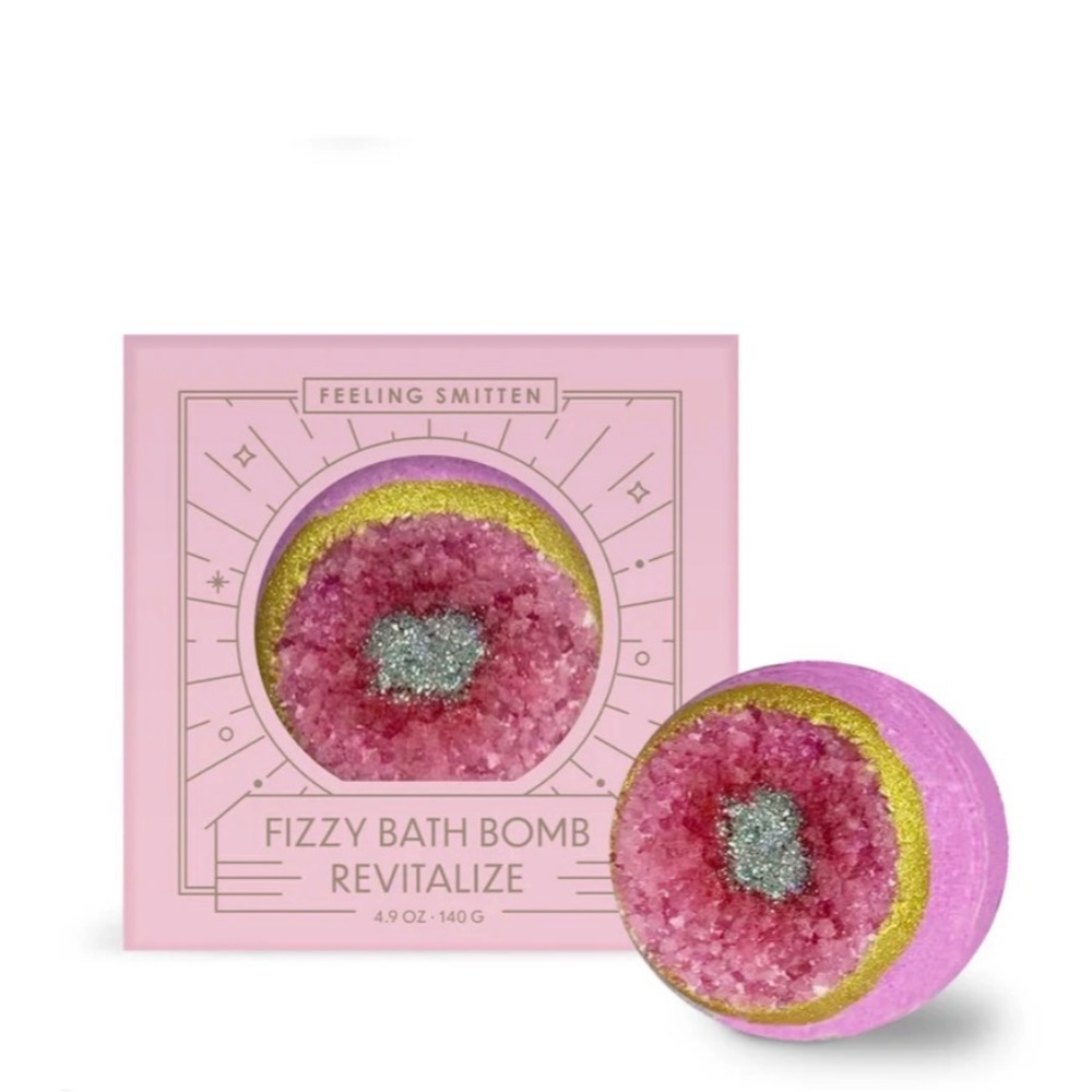 Feeling smitten Revitalize Geode Inspired Bath Bomb new in box